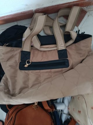 Lote de bolsos, mochilas y bolsas
