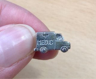 Charm Ambulancia Medic Plata