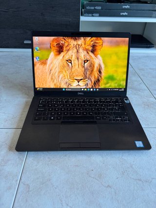 Ordenador portátil Dell i5 9 Generación