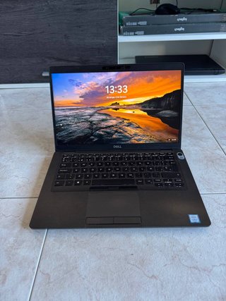 Ordenador portátil Dell i5 9 Generación