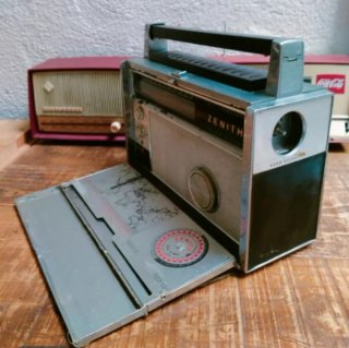 Radio Antigua Zenith Trans-Oceanic 3000-1