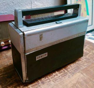 Radio Antigua Zenith Trans-Oceanic 3000-1