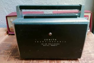 Radio Antigua Zenith Trans-Oceanic 3000-1