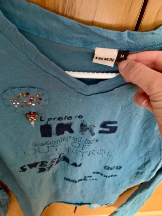 Camiseta IKKS azul con estampado