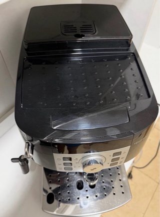 Cafetera DeLonghi Magnifica S Negra