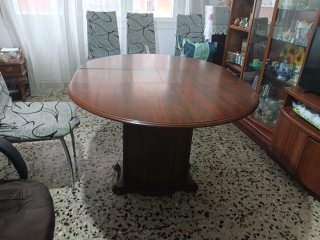 Mesa de comedor grande de madera