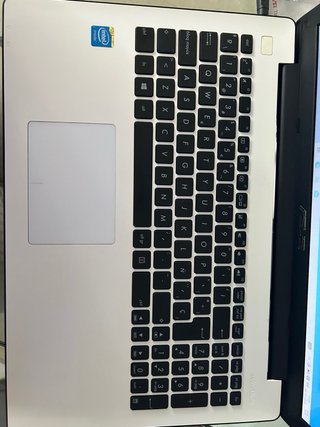 Ordenador ASUS BLANCO