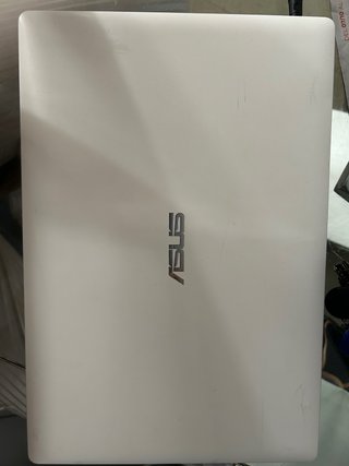 Ordenador ASUS BLANCO