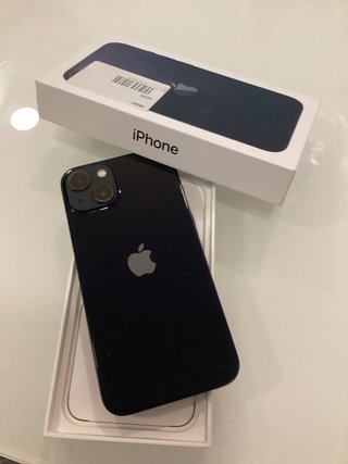 iPhone 13; color medianoche 256GB