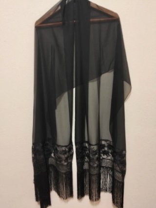 Chal tipo mantón de Manila negro