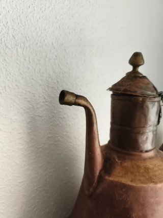 Tetera de cobre antigua