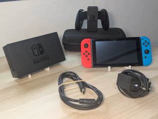COMPLETA!!! NINTENDO SWITCH V2 + ACCESORIOS!!!