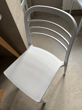 Conjunto mesa y 2 sillas