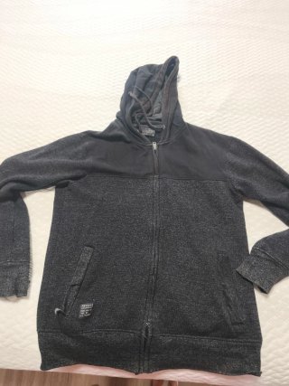 Chaqueta con cremallera