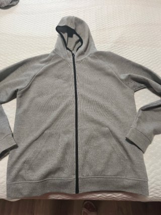 Chaqueta con cremallera
