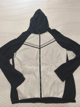 Chaqueta con cremallera