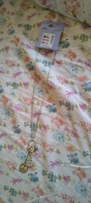 Collar con Colgantes de Paz Claire's