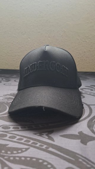 Gorra Undergold Negra