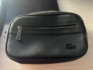 Riñonera Lacoste Negra