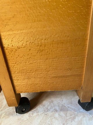 Mesa Desplegable de Madera con Ruedas