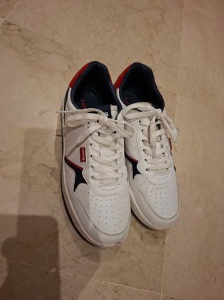 Zapatillas Levi's Blancas T.39