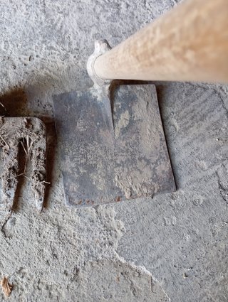 2 Xapo y rastrillo de jardín