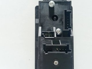 MANDO ELEVALUNAS DELANTERO IZQUIERDO A9065451213