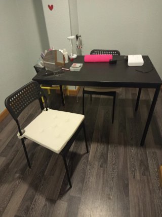 Conjunto de Mesa y Sillas Moderno