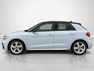 Audi A1 Sportback Adrenalin Black edition 30 TFSI 81 kW (110 CV) S tronic