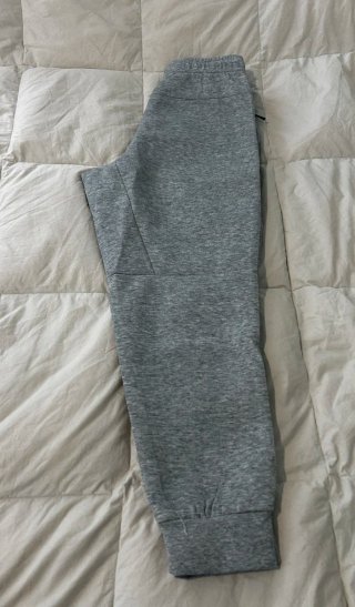 PANTALÓN NIKE GRIS REFLECTANTE – TALLA L