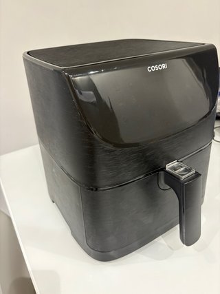 Freidora de aire Cosori 5.5L con embalaje original