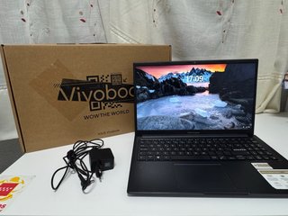 ASUS VivoBook 15-i5/ 16GB RAM / 512 GB SSD