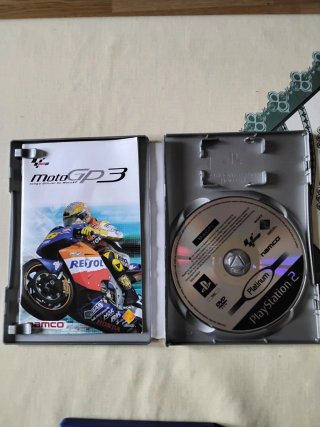 NBA LIVE 2005 Y MOTO GP3 COMPLETOS PAL ESP 4'95€