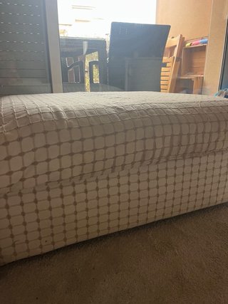 Reposapiés con almacenaje Ikea