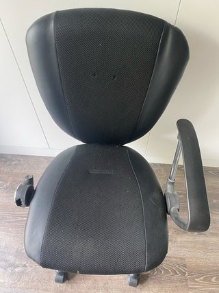 Silla de oficina negra