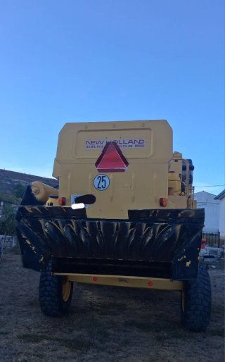 Cosechadora New Holland TC56 Hidrostatica