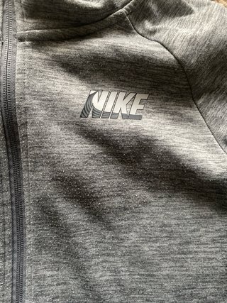 Sudadera Nike Gris con Capucha