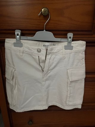 Falda vaquera corta blanca Stradivarius