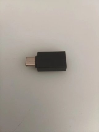 Adaptador USB Negro para móviles,tablets etc...