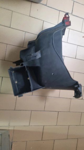 Huevo bajo asiento Yamaha Jog antigua