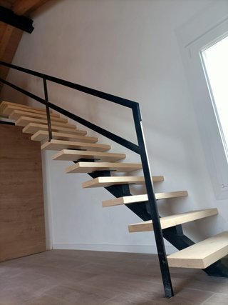 Escaleras hierro y madera