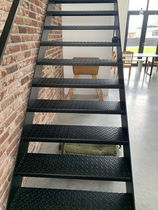 Escaleras hierro y madera