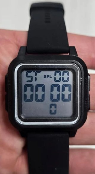 Reloj digital  negro
