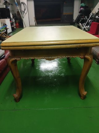 Mesa de Madera Clásica