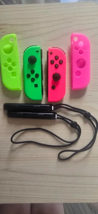 Mandos Nintendo Switch Neon