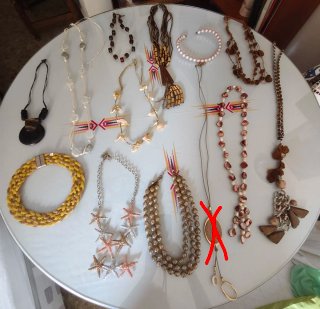Collares varios se venden por separadon