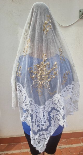 Mantilla Triangular Alicantina Oro y Perlas