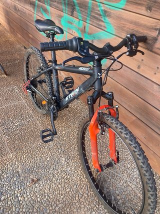 Bicicleta B'Twin Rockrider 700 shimano junior.