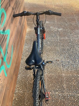 Bicicleta B'Twin Rockrider 700 shimano junior.
