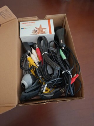 Lote de cables y accesorios tecnológicos